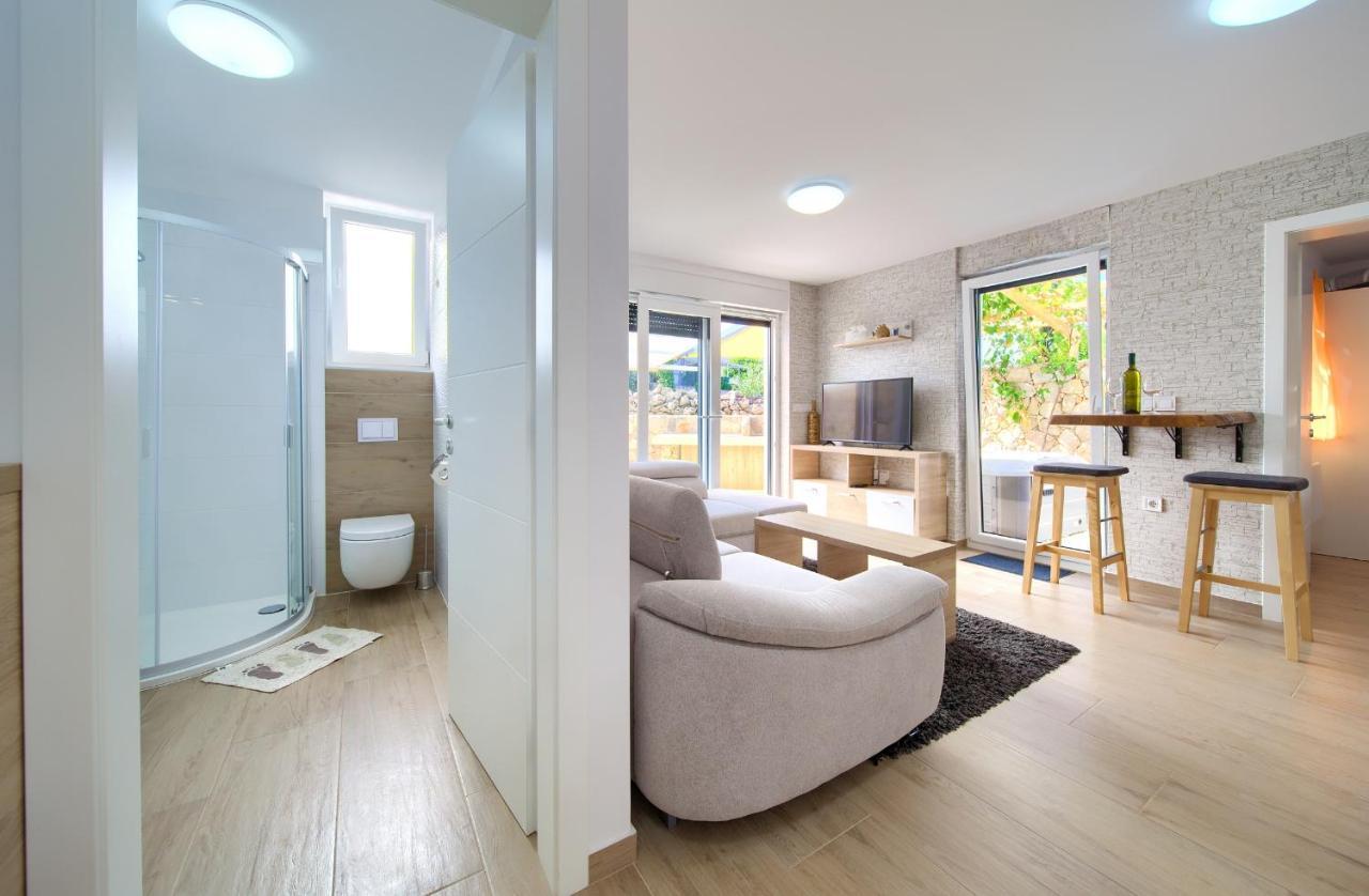 Apartments Nadica Deluxe مالينسكا المظهر الخارجي الصورة